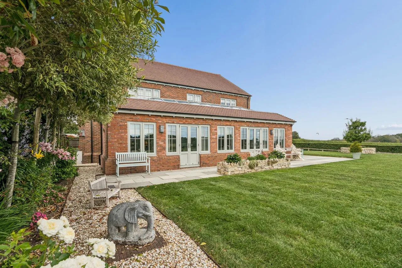 Hastoe Hill, Hastoe, HP23, photo 27