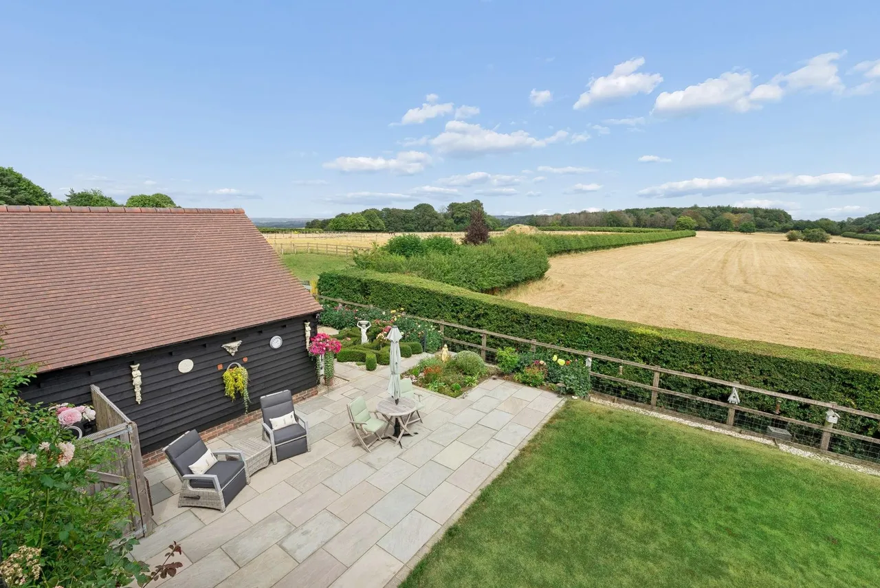 Hastoe Hill, Hastoe, HP23, photo 26