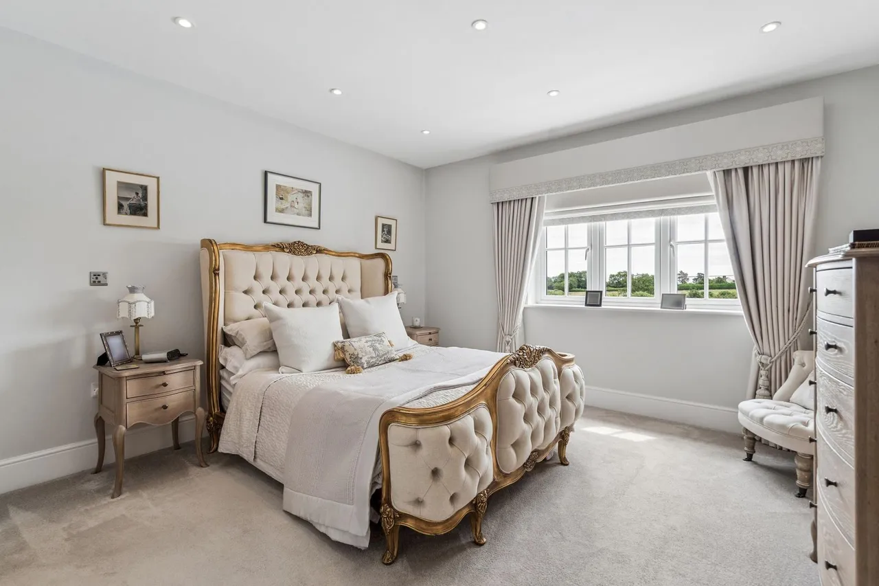 Hastoe Hill, Hastoe, HP23, photo 15