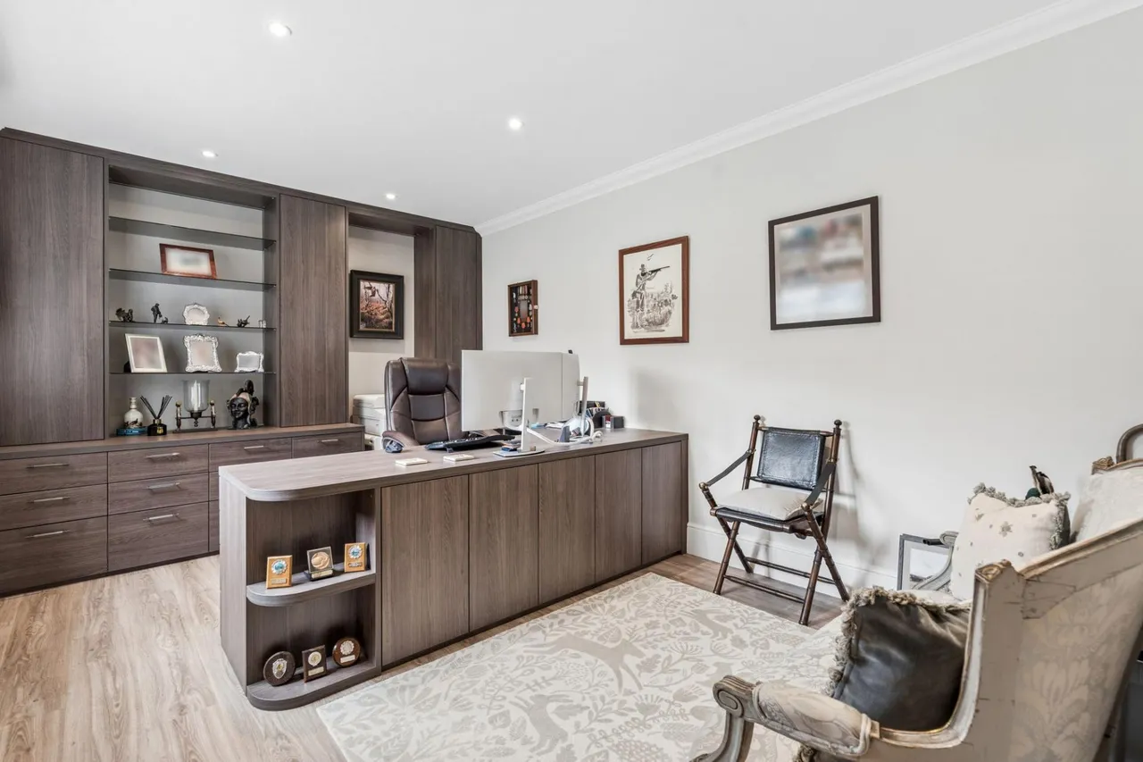 Hastoe Hill, Hastoe, HP23, photo 12