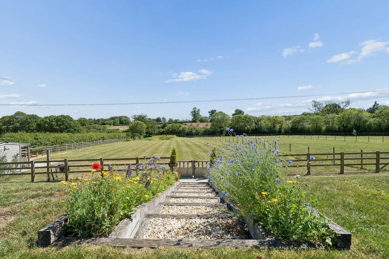Hastoe Hill, Hastoe, HP23, photo 25