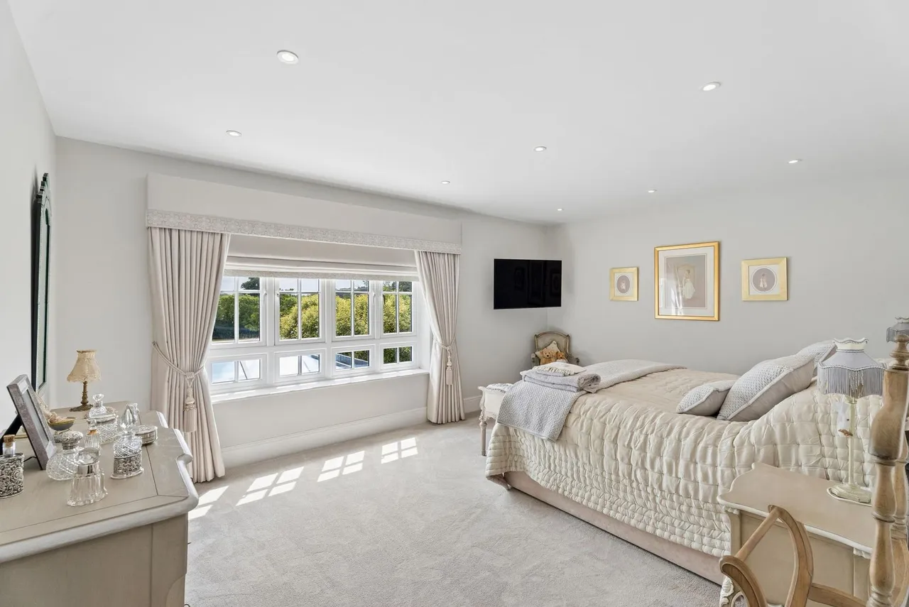 Hastoe Hill, Hastoe, HP23, photo 18