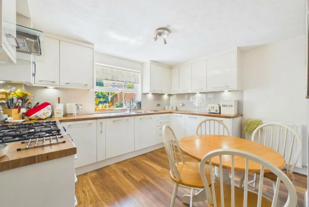 Earles Meadow, Horsham, photo 8
