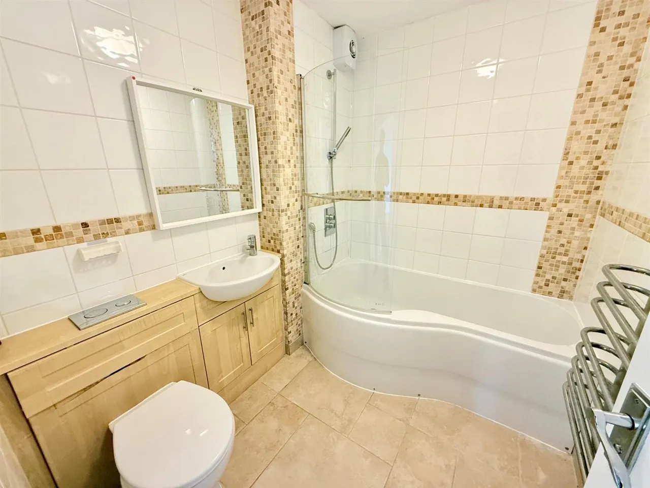 Horseshoe Close, Waltham Abbey, photo 7