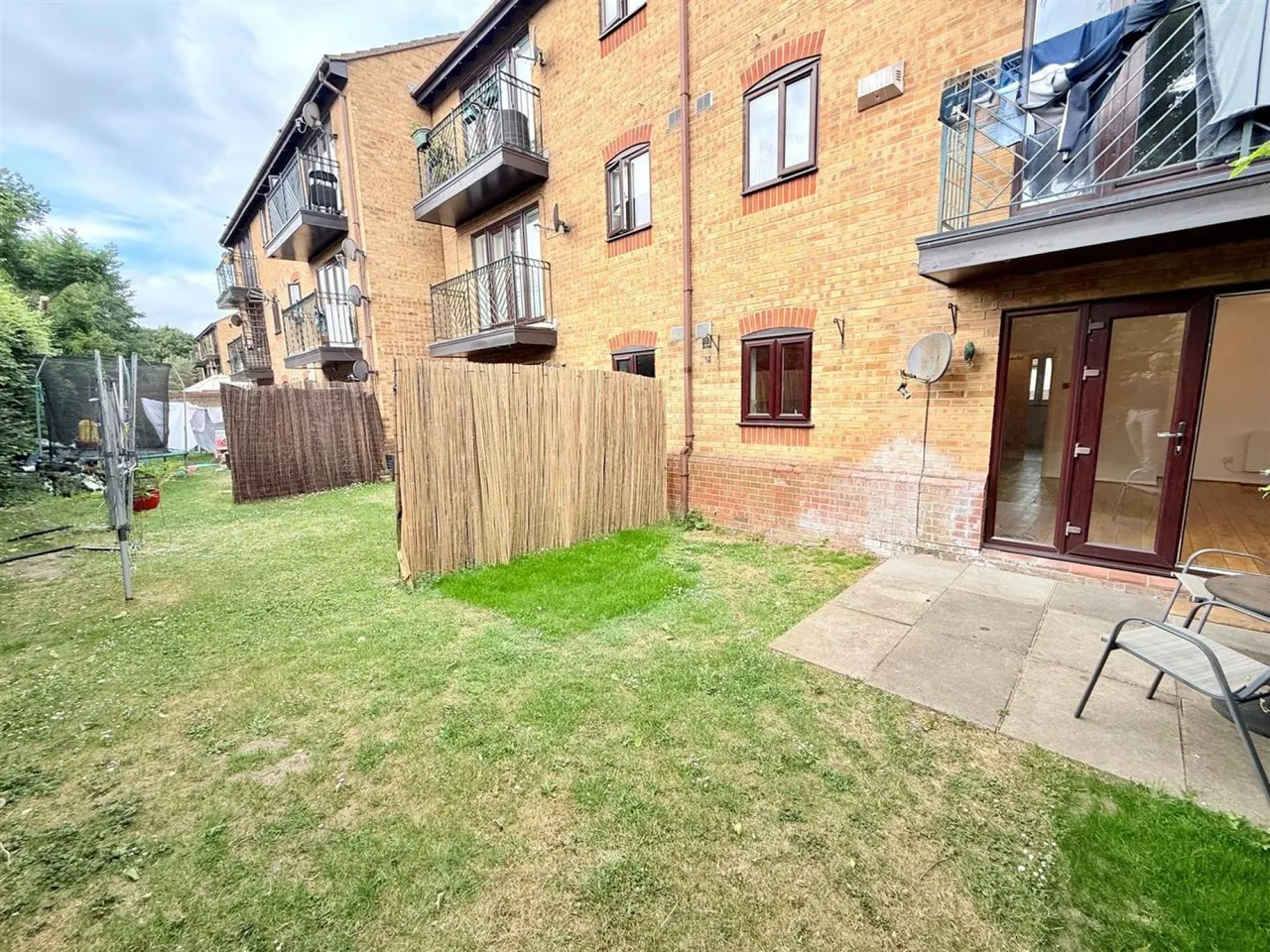 Horseshoe Close, Waltham Abbey, photo 10