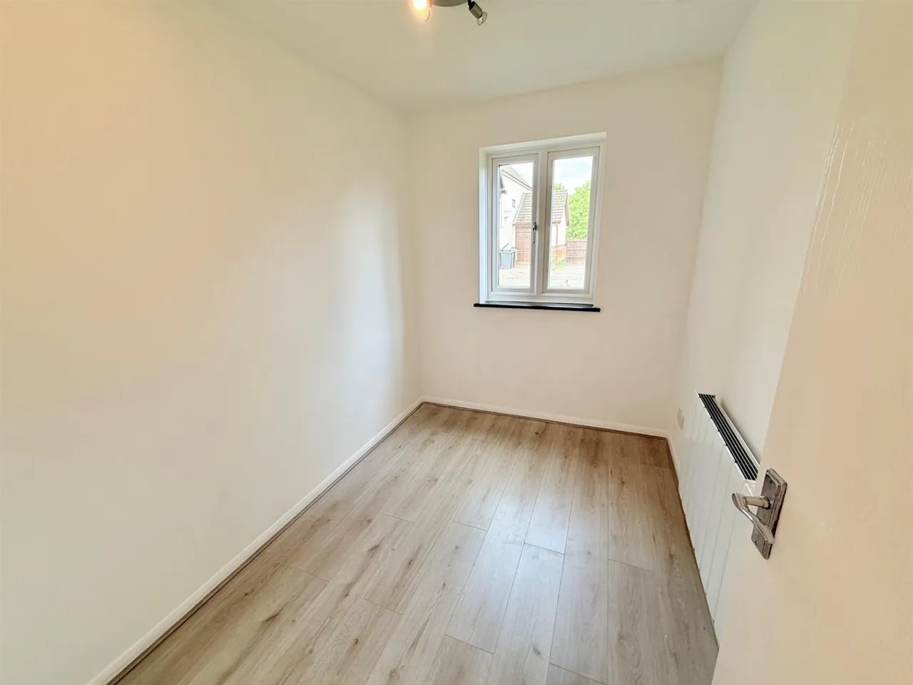 Horseshoe Close, Waltham Abbey, photo 6