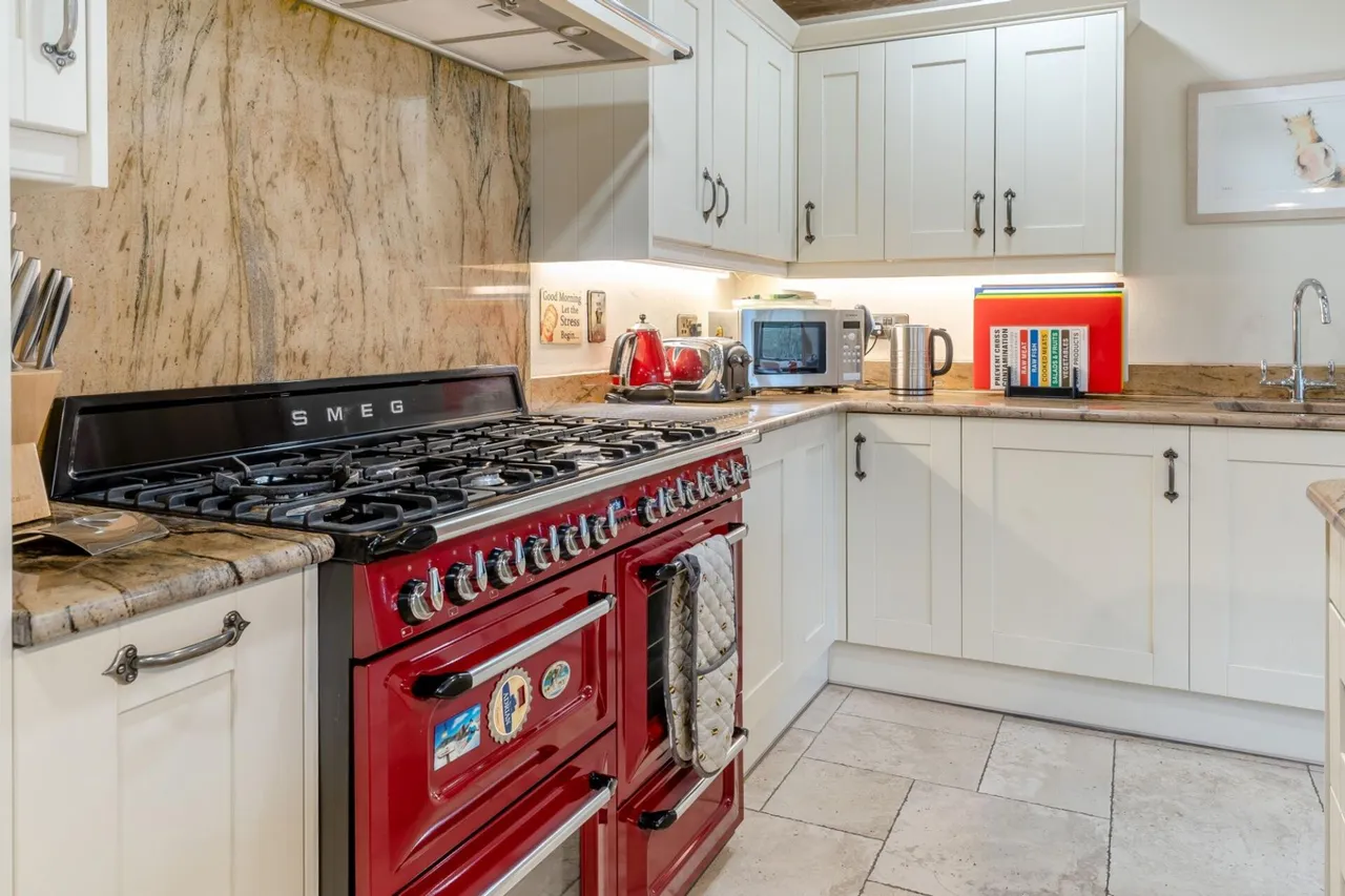 Gwern-Y-Domen Farm Lane, Caerphilly, CF83, photo 5