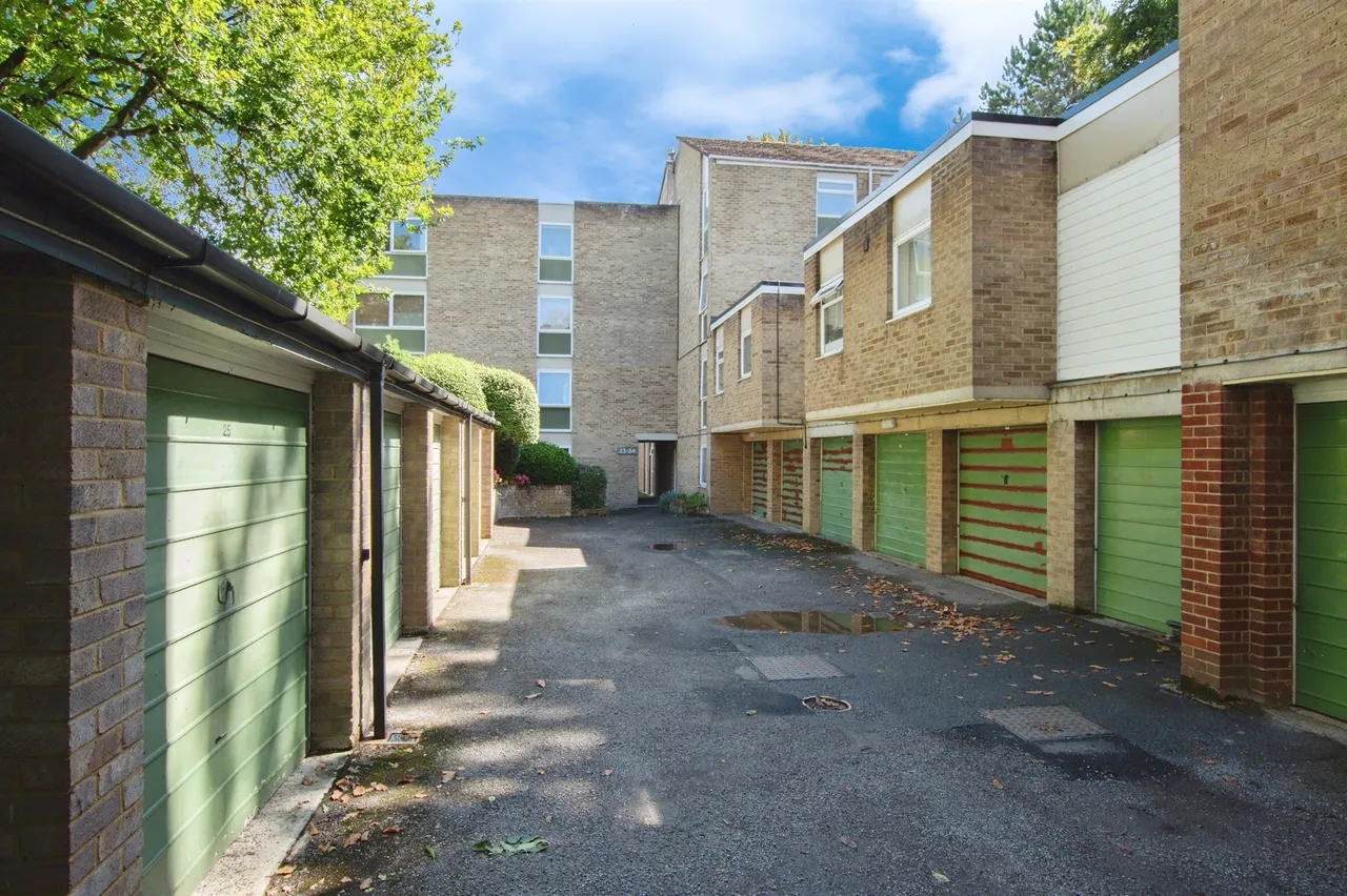 Poole Road, Bournemouth, BH4, photo 17