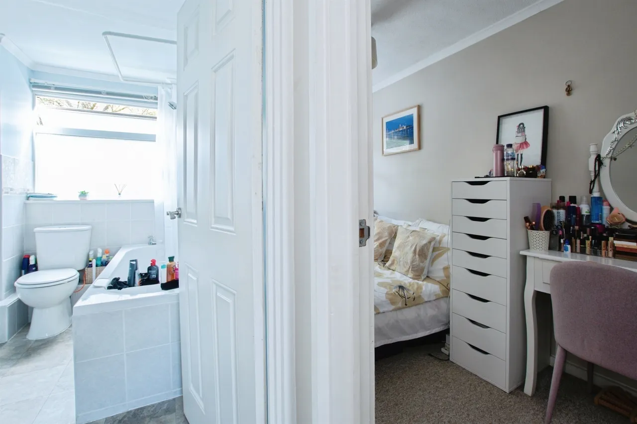 Poole Road, Bournemouth, BH4, photo 15