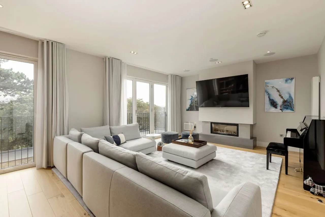 Wallace Gardens, Murrayfield, Edinburgh, EH12 6HT, photo 4