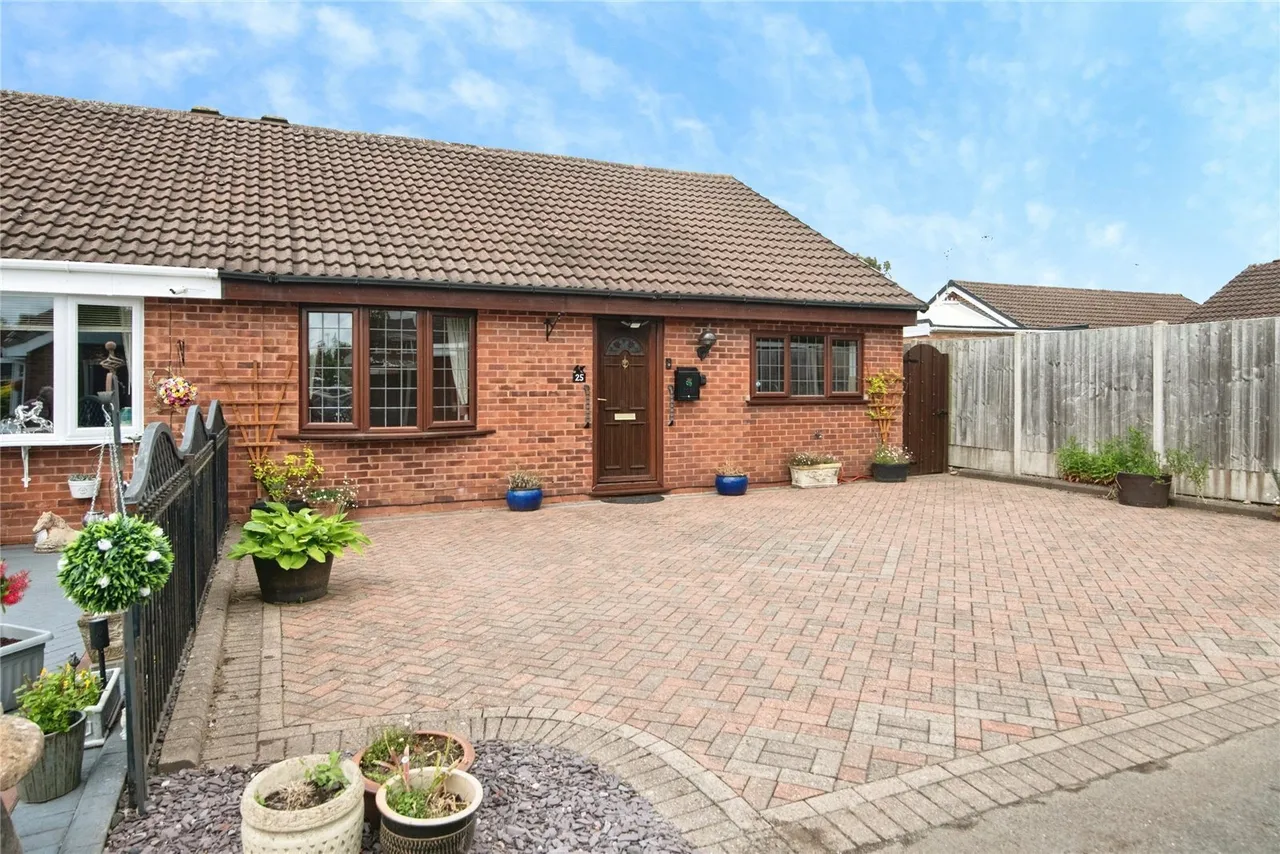 2 bed house for sale, Illshaw Close, Redditch, B98