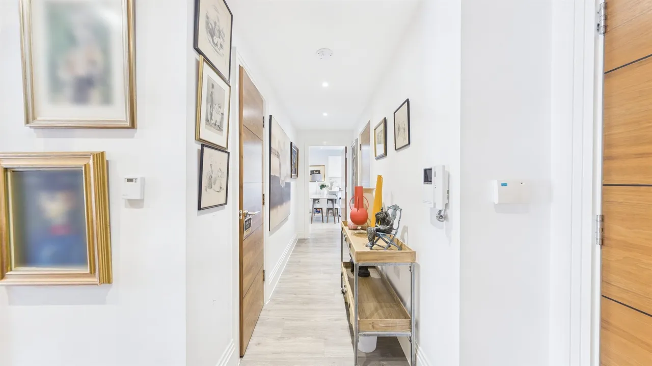 Ashridge Close, London, photo 7