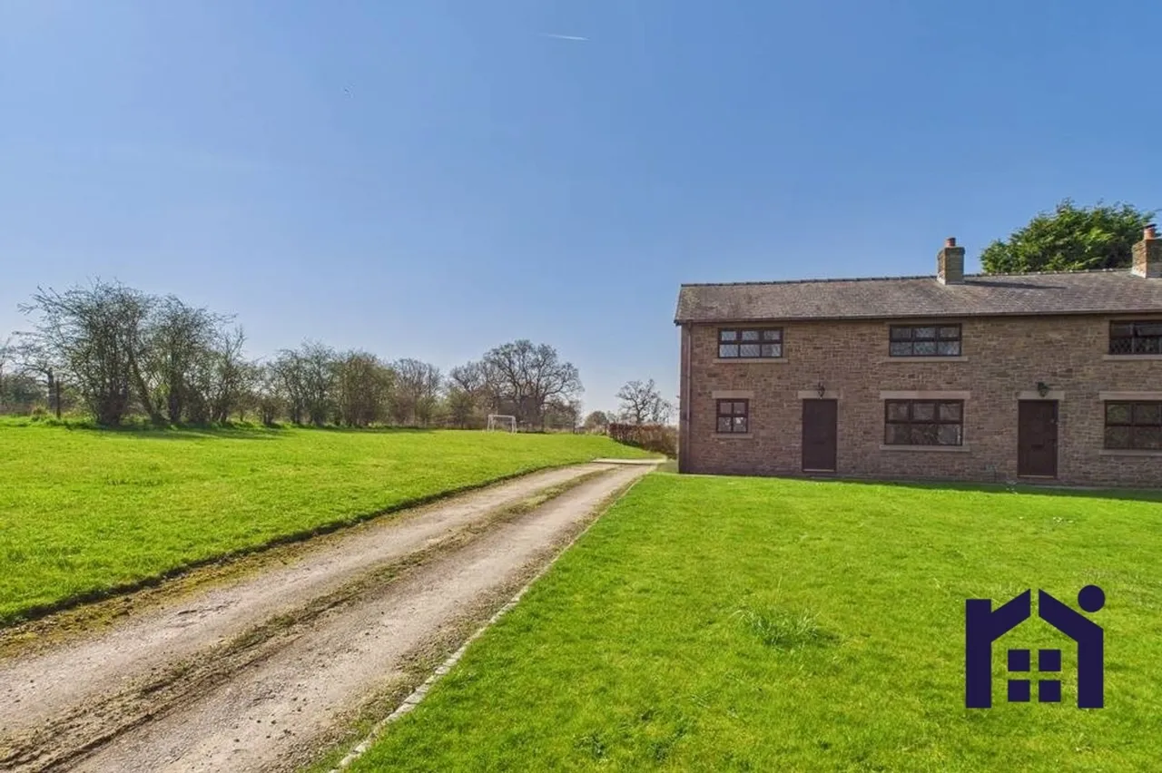 Brook Lane, Charnock Richard, Chorley, PR7 5LJ, photo 20