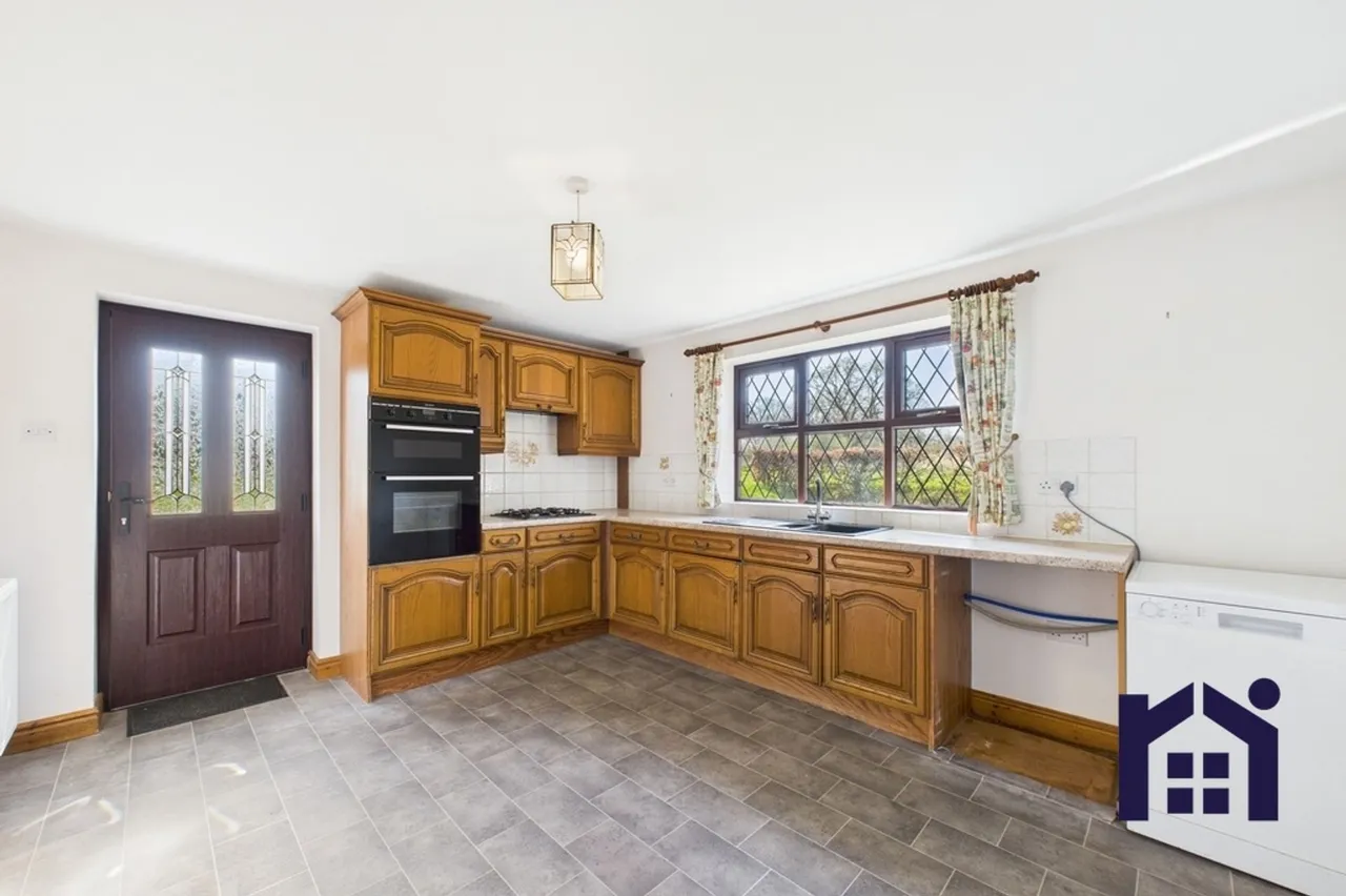 Brook Lane, Charnock Richard, Chorley, PR7 5LJ, photo 4