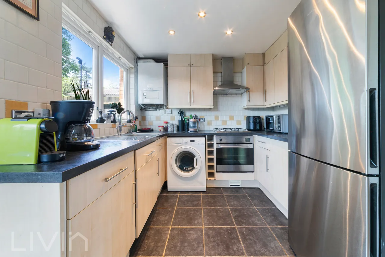 Nicola Close, South Croydon, CR2, photo 7