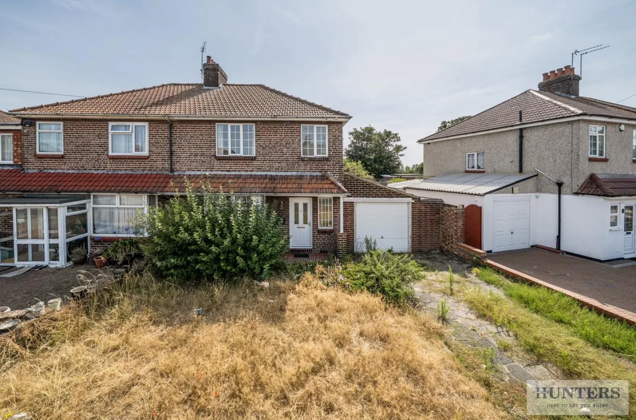 3 bed house for sale — Manor Way, Bexleyheath