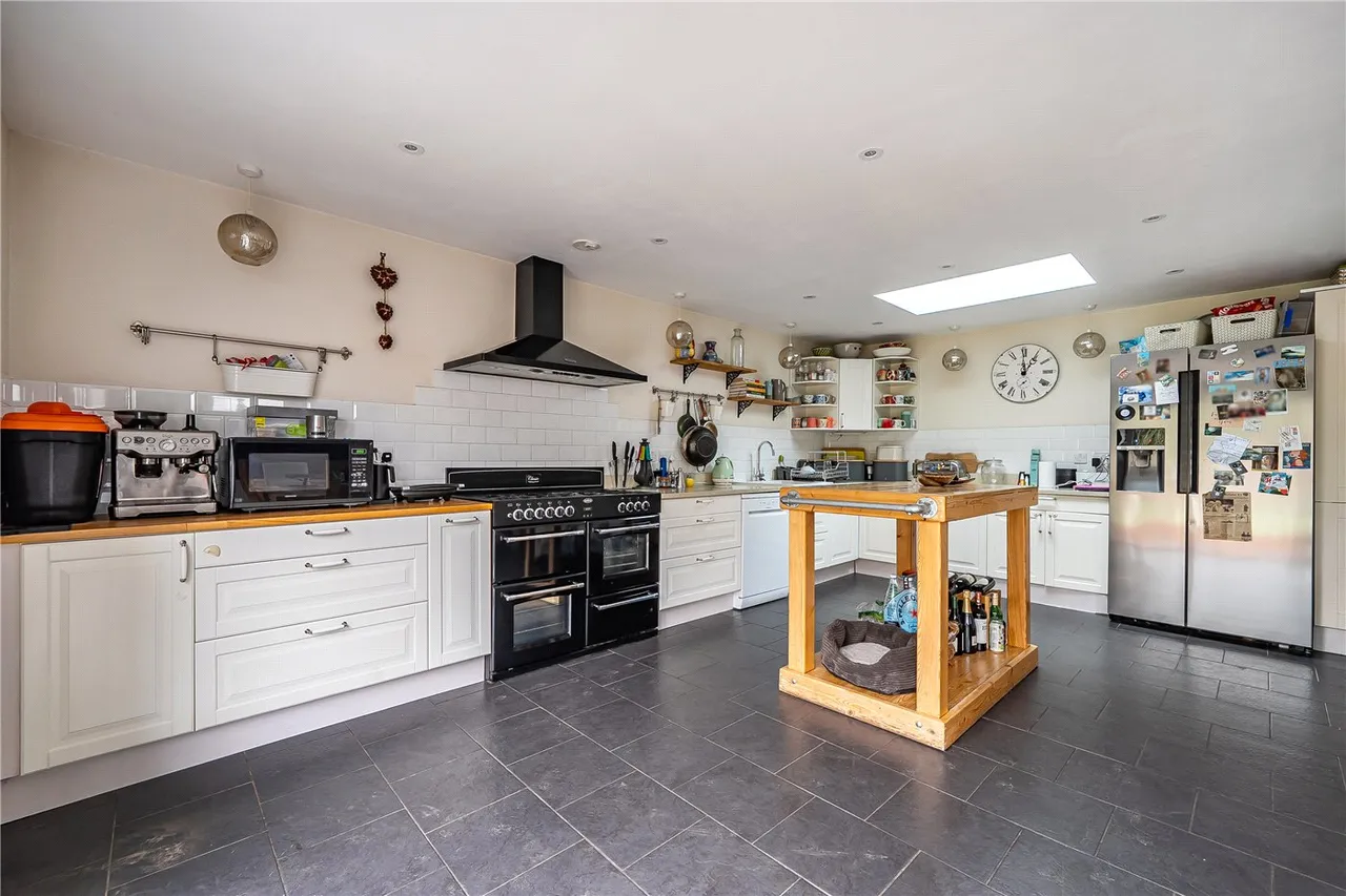 Hamlash Lane, Frensham, Farnham, Surrey, GU10, photo 4