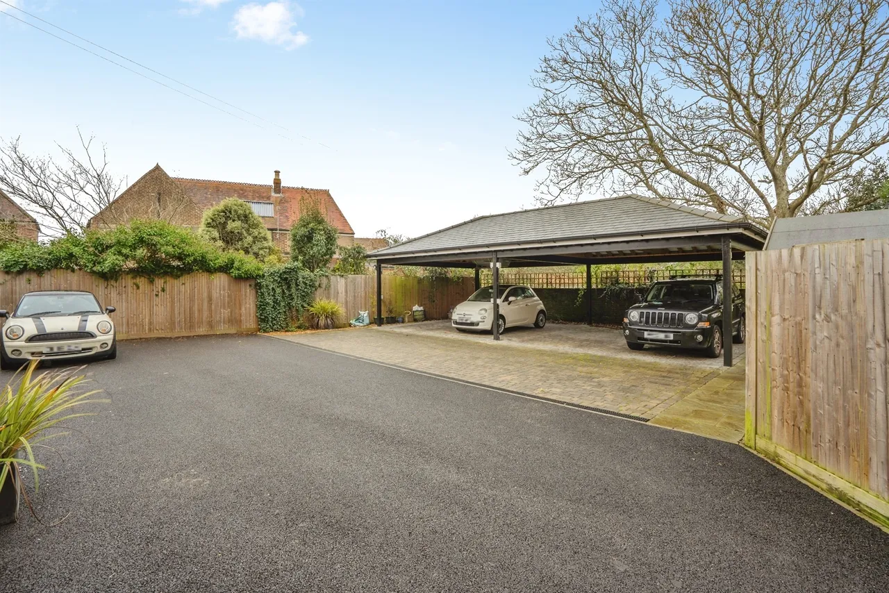 Crescent Road, Gosport, PO12, photo 13