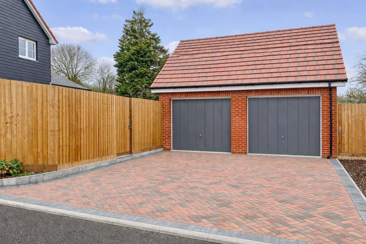 Larcombe Mews, Margaretting, CM4, photo 17