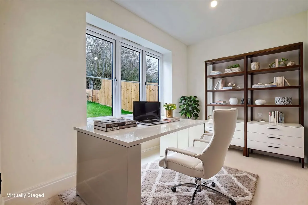 Larcombe Mews, Margaretting, CM4, photo 9