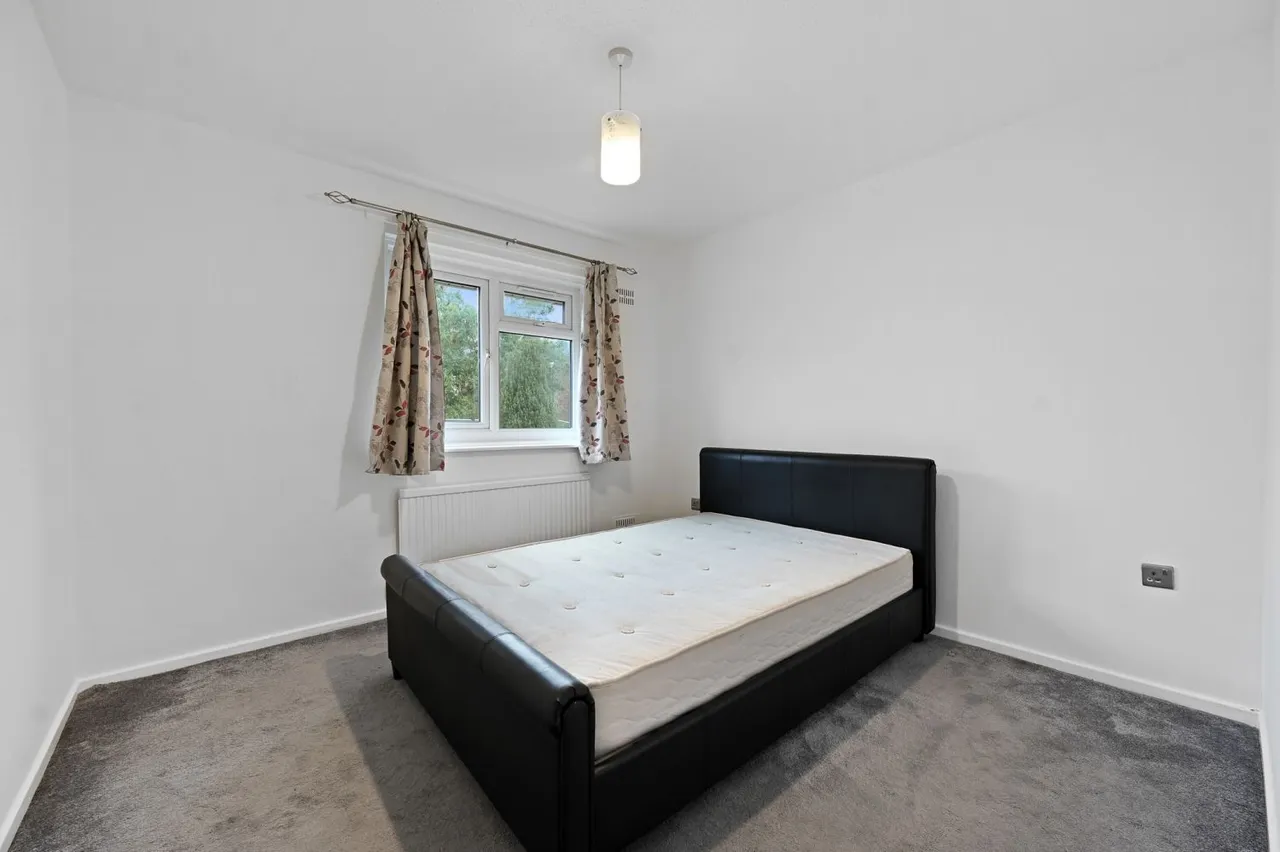 Blenheim Road, Northolt, UB5, photo 6