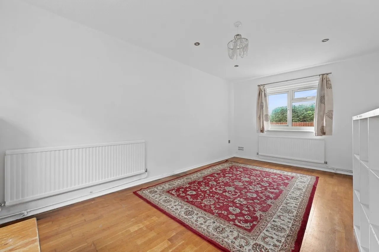 Blenheim Road, Northolt, UB5, photo 5