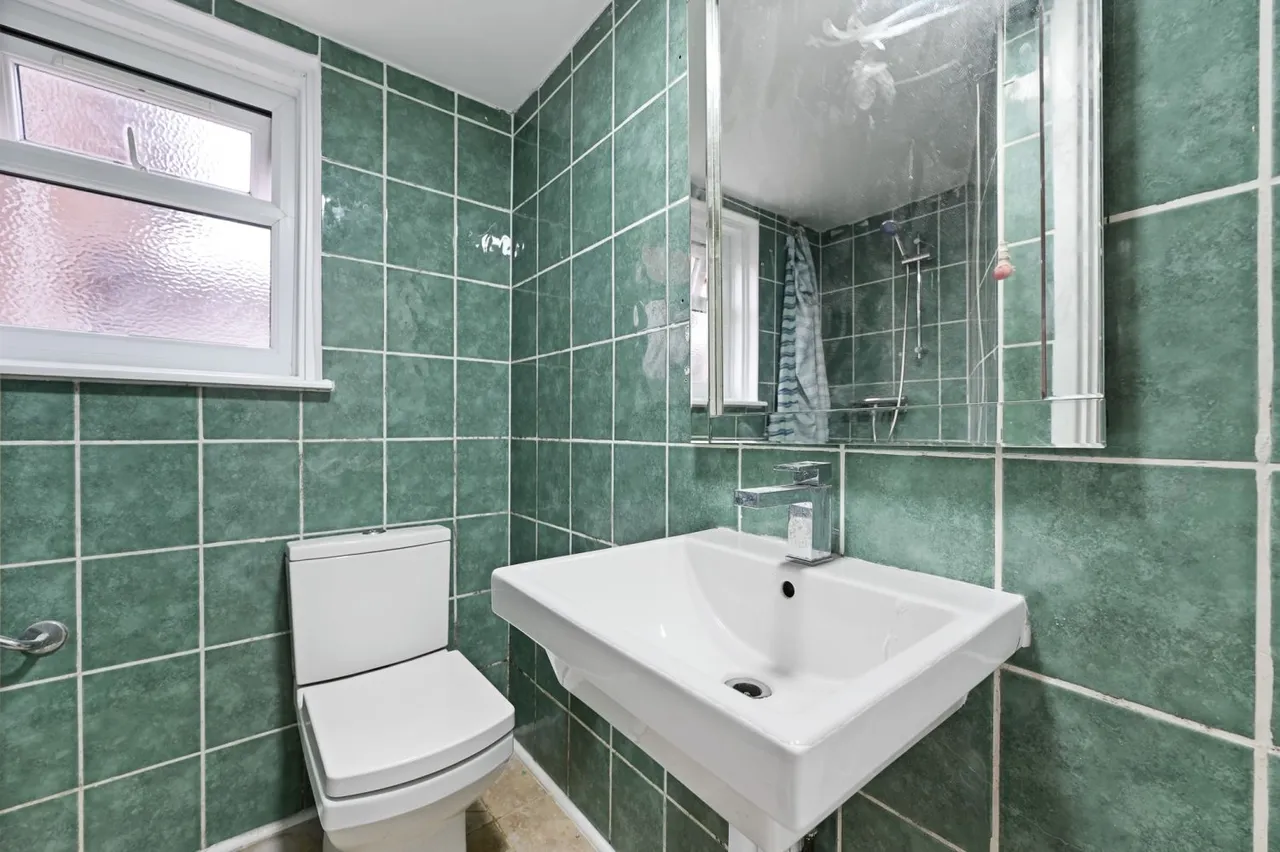 Blenheim Road, Northolt, UB5, photo 10