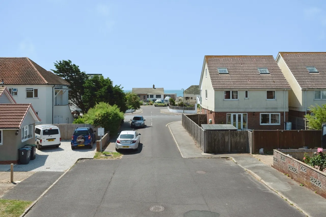 Bembridge Court, Hayling Island, PO11, photo 3