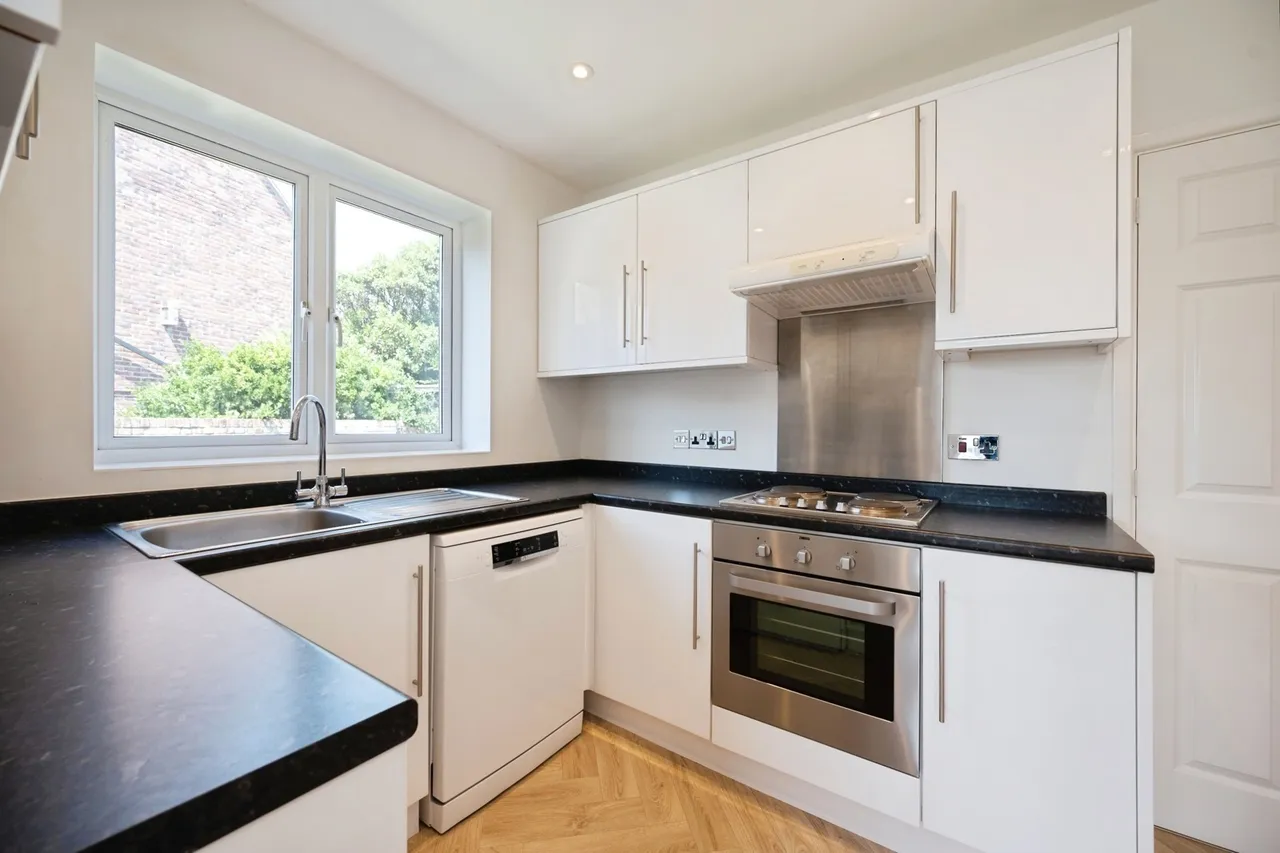Bembridge Court, Hayling Island, PO11, photo 17