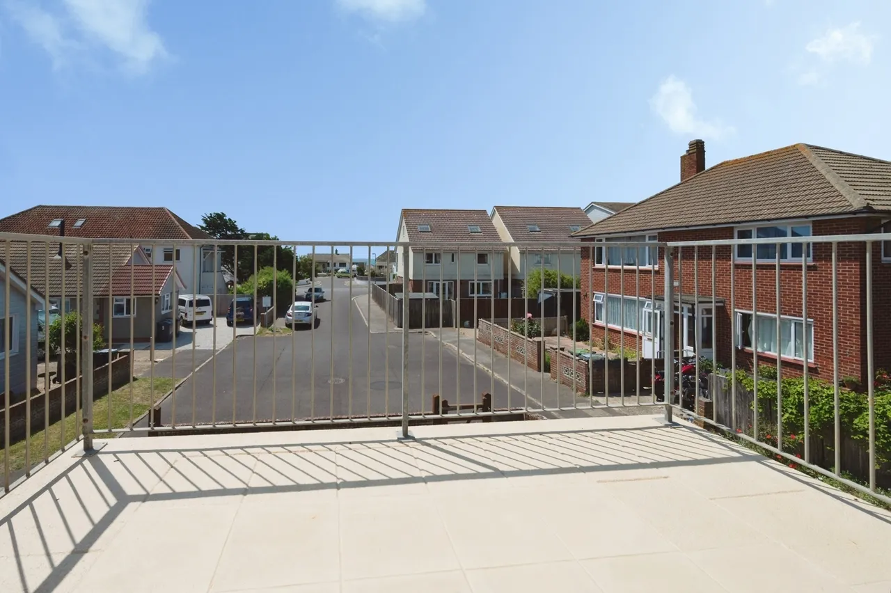 Bembridge Court, Hayling Island, PO11, photo 2