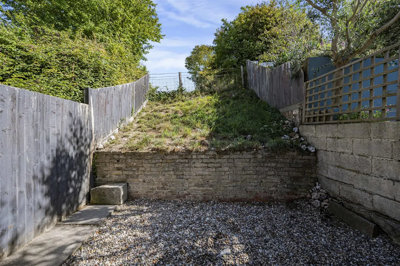 St Leonards Close, Newhaven, photo 25