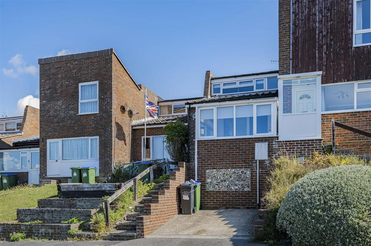 St Leonards Close, Newhaven, photo 29