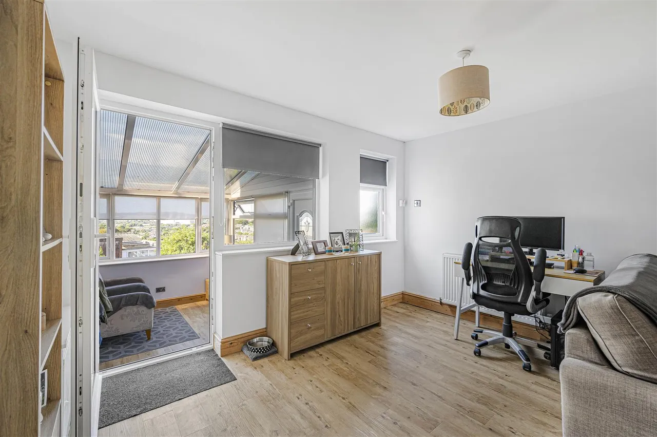 St Leonards Close, Newhaven, photo 16