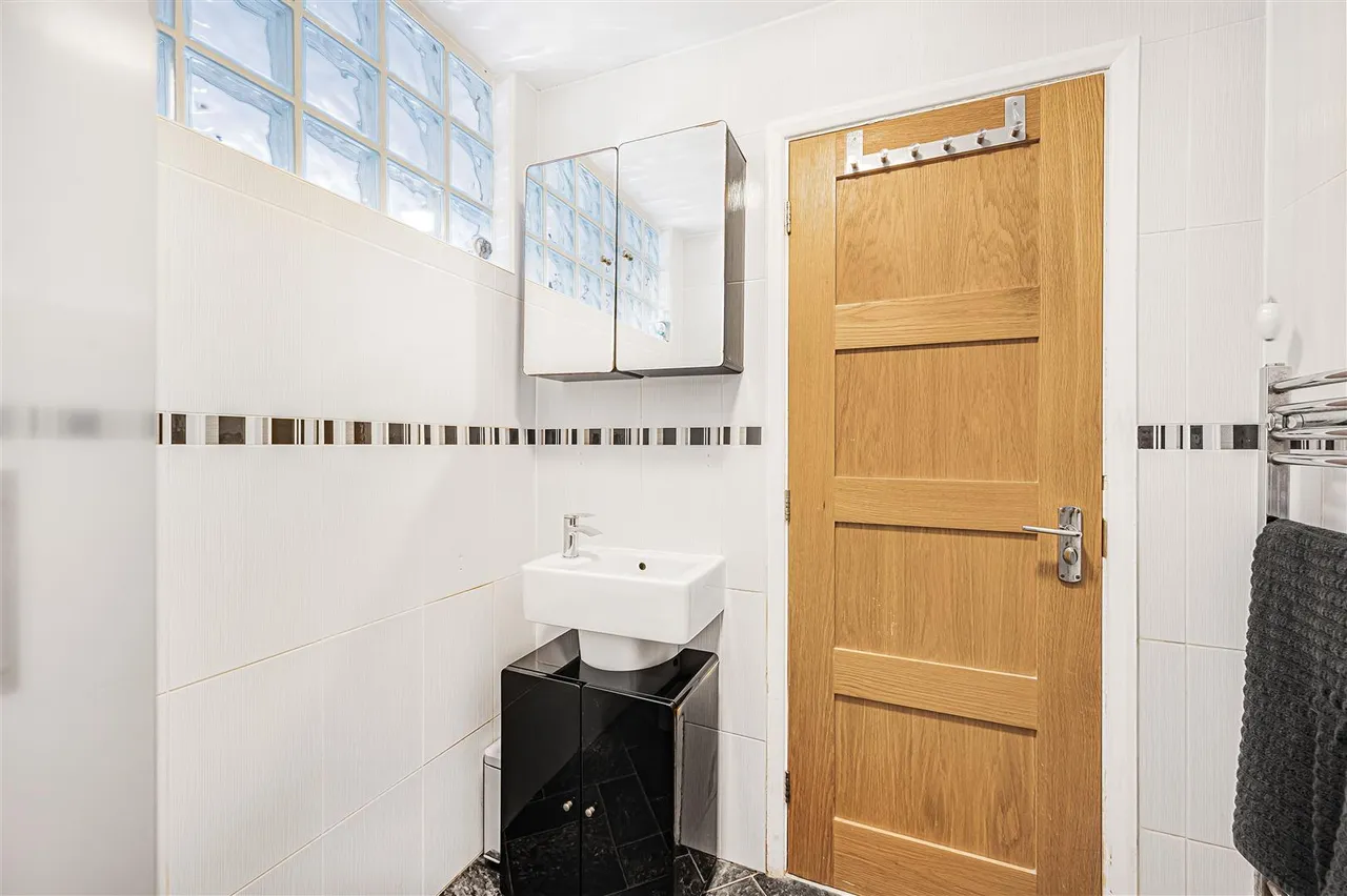 St Leonards Close, Newhaven, photo 17