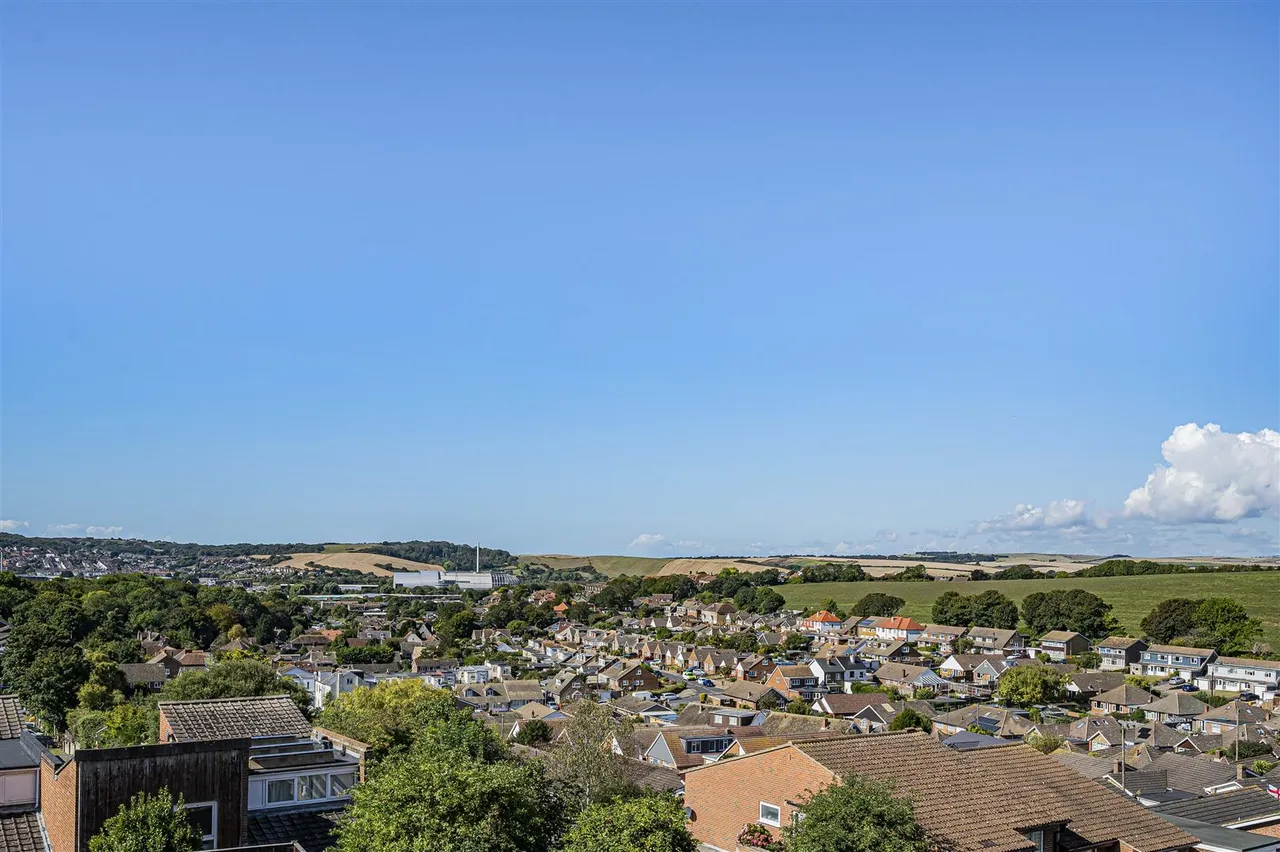St Leonards Close, Newhaven, photo 2