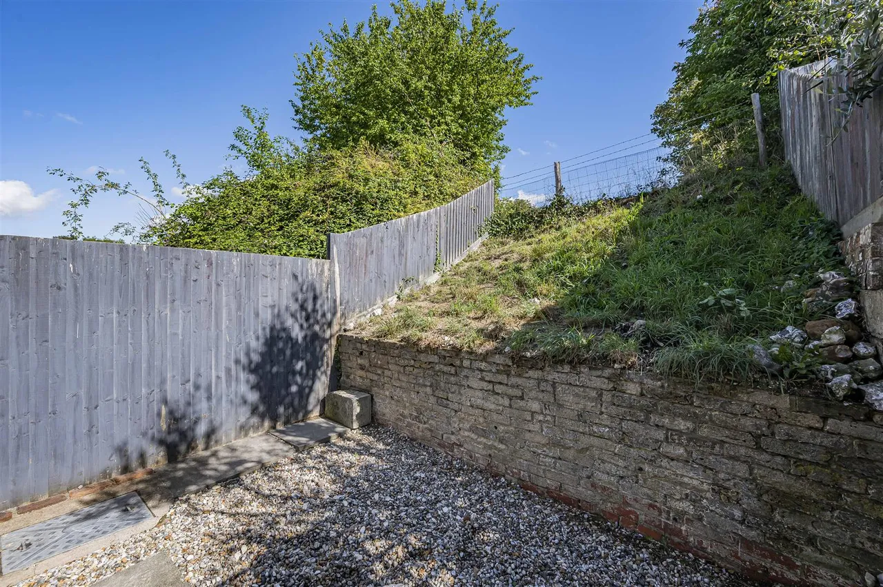 St Leonards Close, Newhaven, photo 7