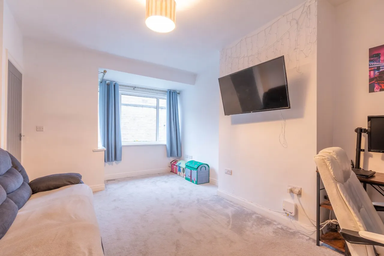 Hillside Road, Bingley, BD16, photo 2