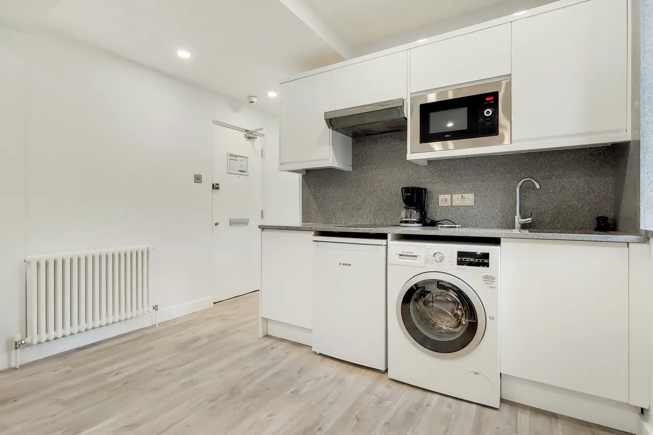 509 Chelsea Cloisters, Sloane Avenue, London, photo 8