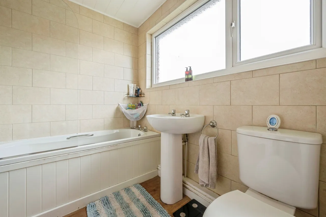 Teanby Drive, Winterton, DN15, photo 12