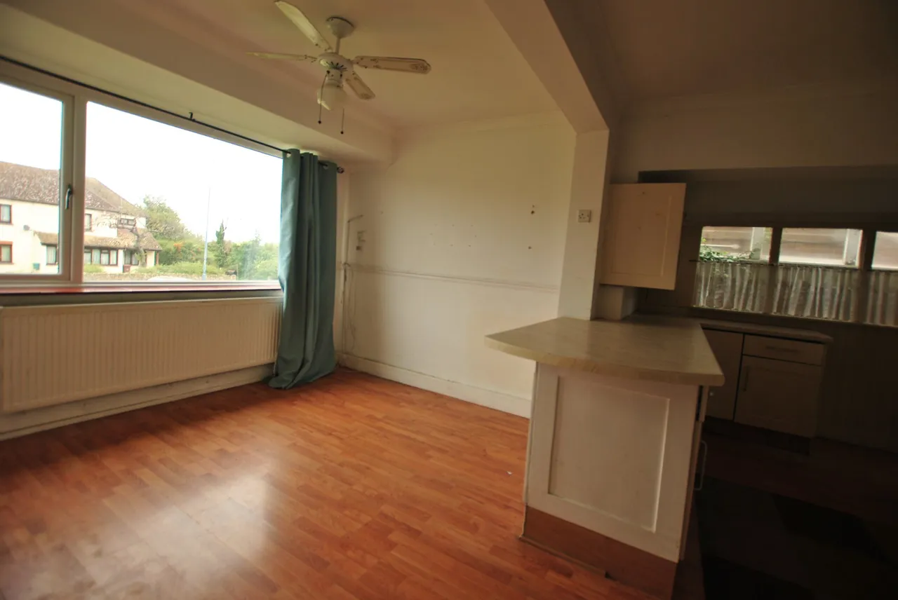 Lower Higham Road, Gravesend, kent, DA12 2NR, photo 6