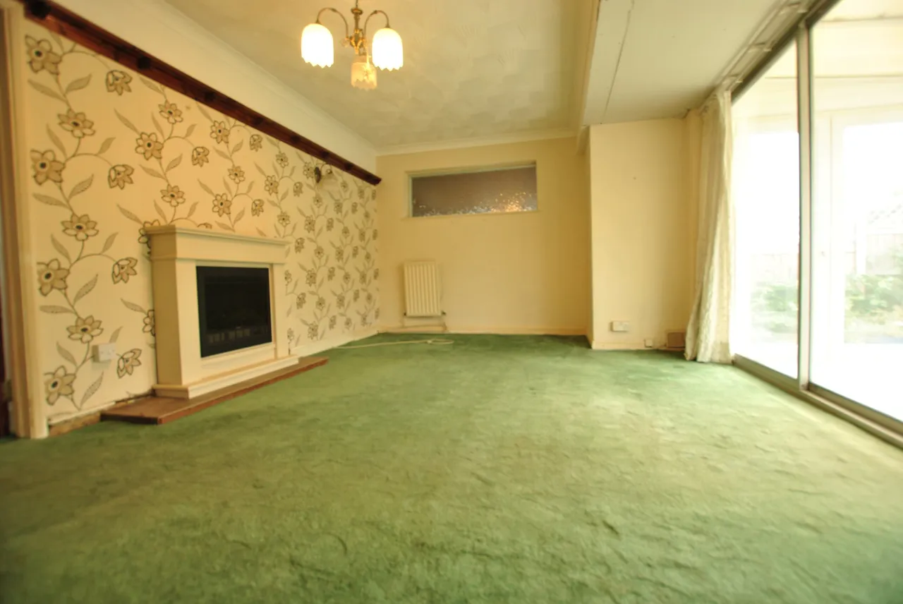 Lower Higham Road, Gravesend, kent, DA12 2NR, photo 2