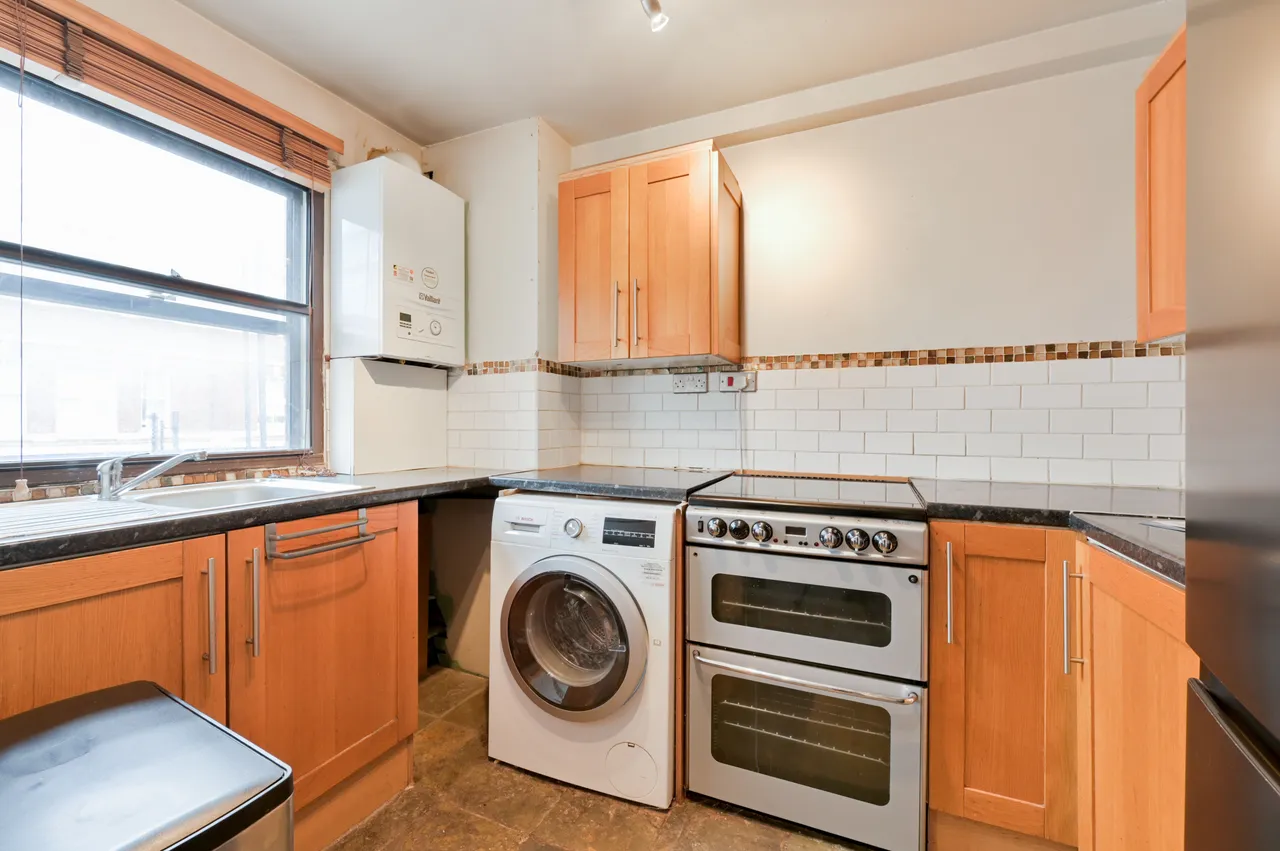 2 Penn Court, 12 North End Road, London, photo 3