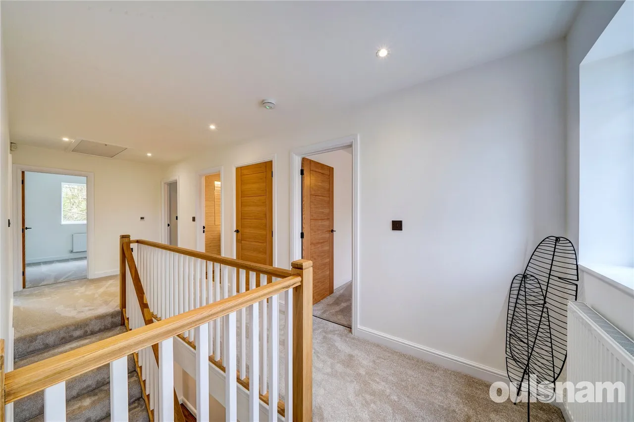 Alcester Road, Finstall, Bromsgrove, Worcestershire, B60 1EL, photo 8