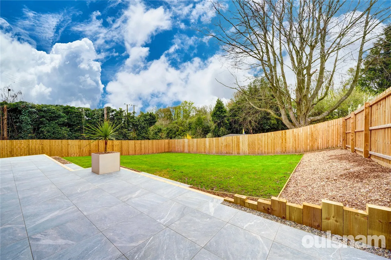 Alcester Road, Finstall, Bromsgrove, Worcestershire, B60 1EL, photo 22