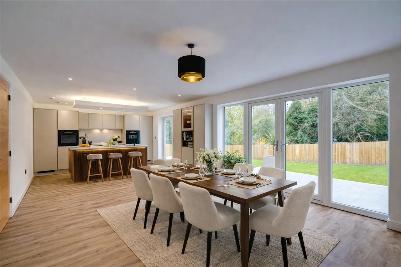 Alcester Road, Finstall, Bromsgrove, Worcestershire, B60 1EL, photo 14