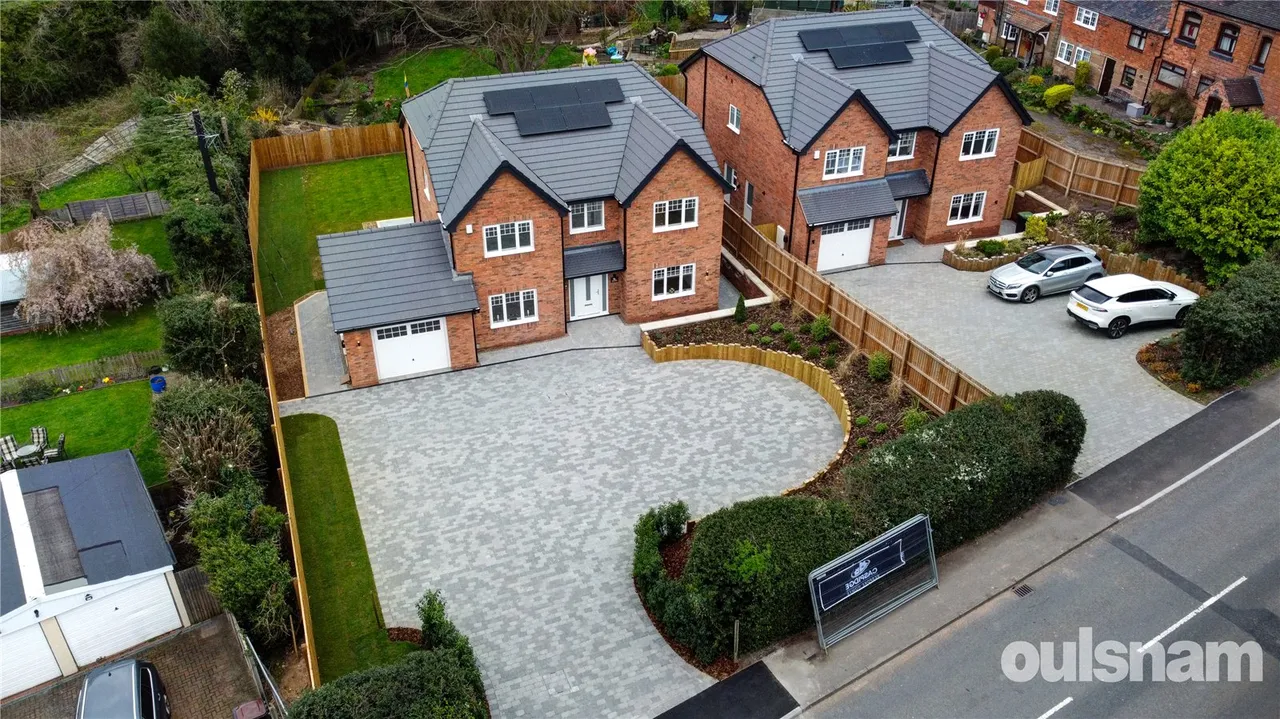 Alcester Road, Finstall, Bromsgrove, Worcestershire, B60 1EL, photo 21