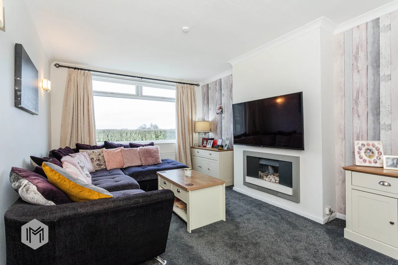Brodick Drive, Bolton, BL2 6NL, photo 2