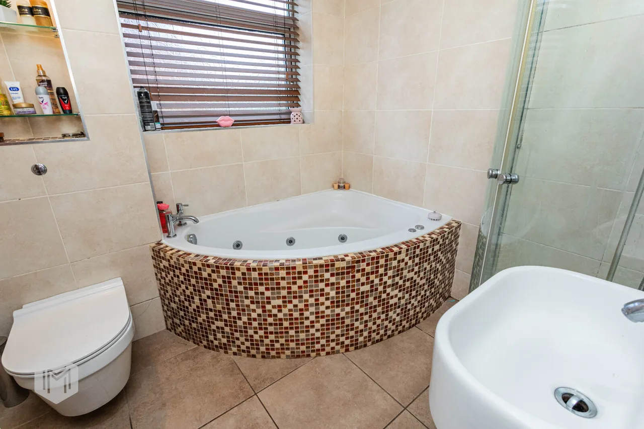 Brodick Drive, Bolton, BL2 6NL, photo 20