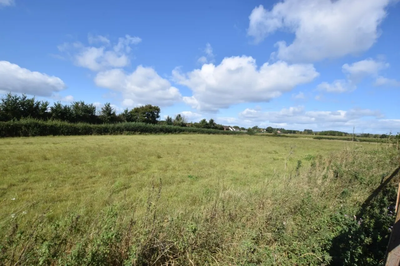 Station Road, photo 2