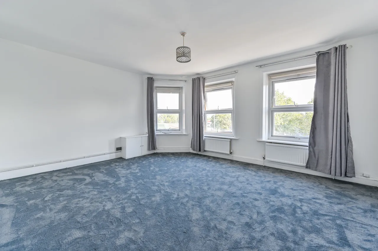 Flat 2, 357 Green Lanes, London, photo 2